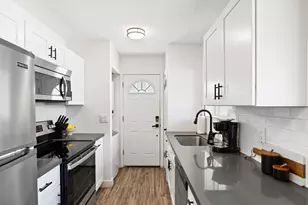 4625 N 73rd St, Scottsdale, AZ 85251 - Photo 8