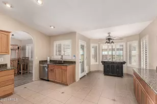 12759 N 86th Ln, Peoria, AZ 85381 - Photo 10