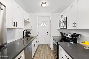 4604 N 74th St, Scottsdale, AZ 85251 - Photo 8