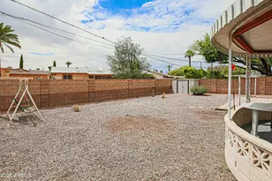 12244 N Saint Andrew Dr, Sun City, AZ 85351 - Photo 16