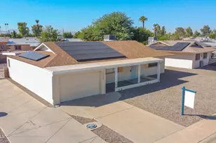 12244 N Saint Andrew Dr, Sun City, AZ 85351 - Photo 2