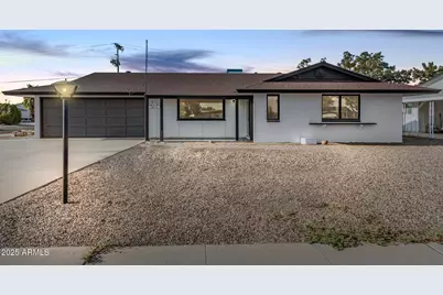 10076 W Peoria Avenue, Sun City, AZ 85351 - Photo 1