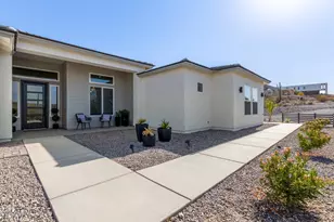 3555 W Hummingbird Ln, San Tan Valley, AZ 85144 - Photo 8