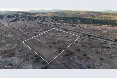 10111 W Old Highway 66 -- #7, Ash Fork, AZ 86320 - Photo 2