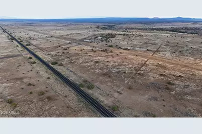 10111 W Old Highway 66 -- #7, Ash Fork, AZ 86320 - Photo 20