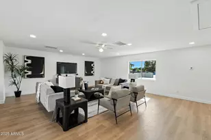 7637 N 7th Ave, Phoenix, AZ 85021 - Photo 10