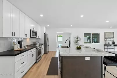 7637 N 7th Avenue, Phoenix, AZ 85021 - Photo 24