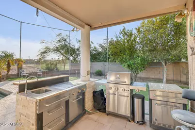 1038 S Palomino Creek Drive, Gilbert, AZ 85296 - Photo 32
