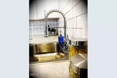 3011 N 38th Street #3, Phoenix, AZ 85018 - Photo 2