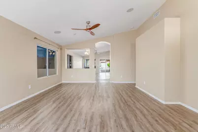 11891 N 84th Lane, Peoria, AZ 85345 - Photo 10