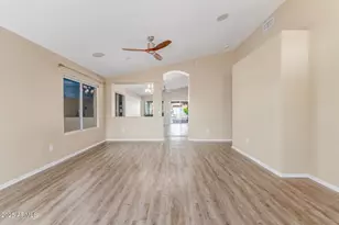 11891 N 84th Ln, Peoria, AZ 85345 - Photo 10