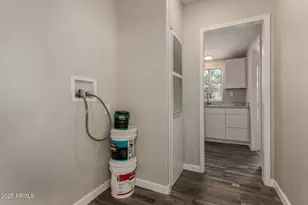 8427 W Glendale Ave, Glendale, AZ 85305 - Photo 26