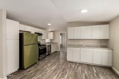 8427 W Glendale Avenue #108, Glendale, AZ 85305 - Photo 12