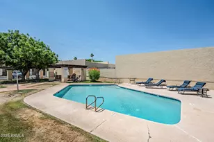 2223 E Catalina Dr, Phoenix, AZ 85016 - Photo 2