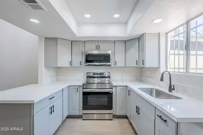 2223 E Catalina Drive, Phoenix, AZ 85016 - Photo 12