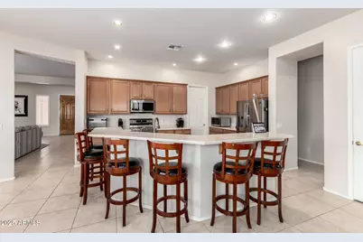 6581 S Salt Cedar Place, Chandler, AZ 85249 - Photo 2