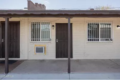 1915 N 26th Place #6, Phoenix, AZ 85008 - Photo 2