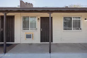 1915 N 26th Pl, Phoenix, AZ 85008 - Photo 2