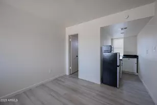 1915 N 26th Pl, Phoenix, AZ 85008 - Photo 6