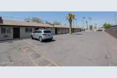 1915 N 26th Place #6, Phoenix, AZ 85008 - Photo 1