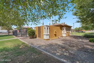 2366 N 73rd Ln, Phoenix, AZ 85035 - Photo 38