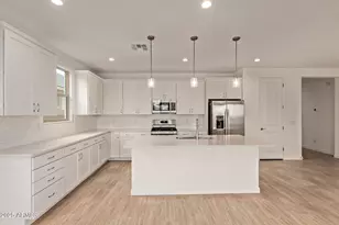 5442 W Manzanita Dr, Glendale, AZ 85302 - Photo 2