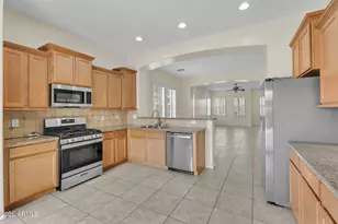 7723 S 39th Way, Phoenix, AZ 85042 - Photo 8