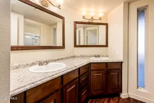 11666 N 28th Dr, Phoenix, AZ 85029 - Photo 10