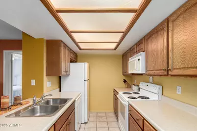 10410 N Cave Creek Road #1032, Phoenix, AZ 85020 - Photo 8