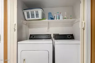 10410 N Cave Creek Rd, Phoenix, AZ 85020 - Photo 16