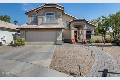 13888 W Wilshire Drive, Goodyear, AZ 85395 - Photo 2