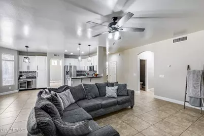 13888 W Wilshire Drive, Goodyear, AZ 85395 - Photo 22