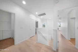 42424 N Gavilan Peak Pkwy, Anthem, AZ 85086 - Photo 8
