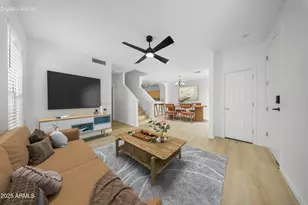 42424 N Gavilan Peak Pkwy, Anthem, AZ 85086 - Photo 2
