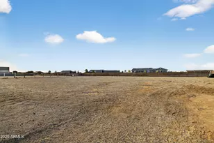 30418 W Pierce St, Buckeye, AZ 85396 - Photo 34