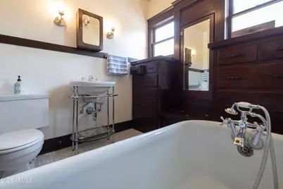 70 W Lynwood Street, Phoenix, AZ 85003 - Photo 30