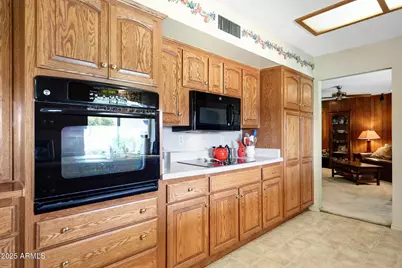 4333 W Echo Lane, Glendale, AZ 85302 - Photo 6