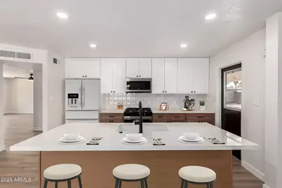 3021 W Angela Drive, Phoenix, AZ 85053 - Photo 1