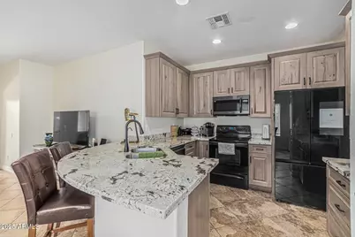 11935 W Jackson Street, Avondale, AZ 85323 - Photo 2