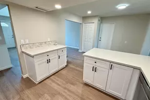 1214 E Las Palmaritas Dr, Phoenix, AZ 85020 - Photo 10