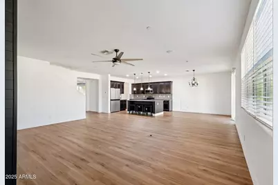 3705 S 105th Drive, Tolleson, AZ 85353 - Photo 4