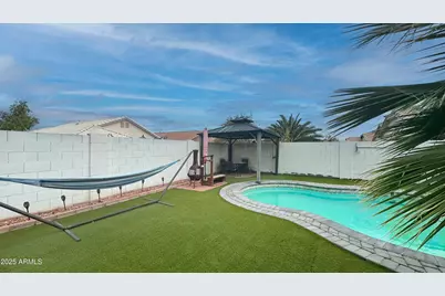 13225 W Port Royale Lane, Surprise, AZ 85379 - Photo 34