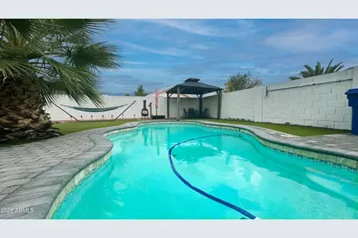 13225 W Port Royale Lane, Surprise, AZ 85379 - Photo 32