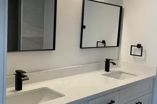 1819 W Morten Ave, Phoenix, AZ 85021 - Photo 16