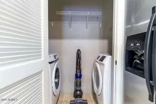 945 E Playa Del Norte Dr, Tempe, AZ 85288 - Photo 6