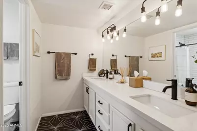 6518 N 12th Place, Phoenix, AZ 85014 - Photo 12