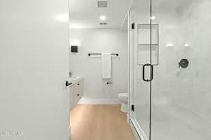 7137 E Rancho Vista Dr, Scottsdale, AZ 85251 - Photo 24