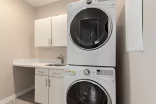 325 E Coronado Rd, Phoenix, AZ 85004 - Photo 28