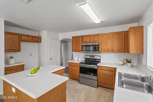 11921 W Bloomfield Rd, El Mirage, AZ 85335 - Photo 8