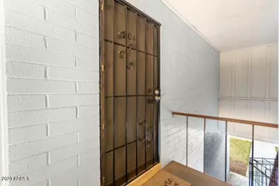 2532 W Berridge Lane #e204, Phoenix, AZ 85017 - Photo 2